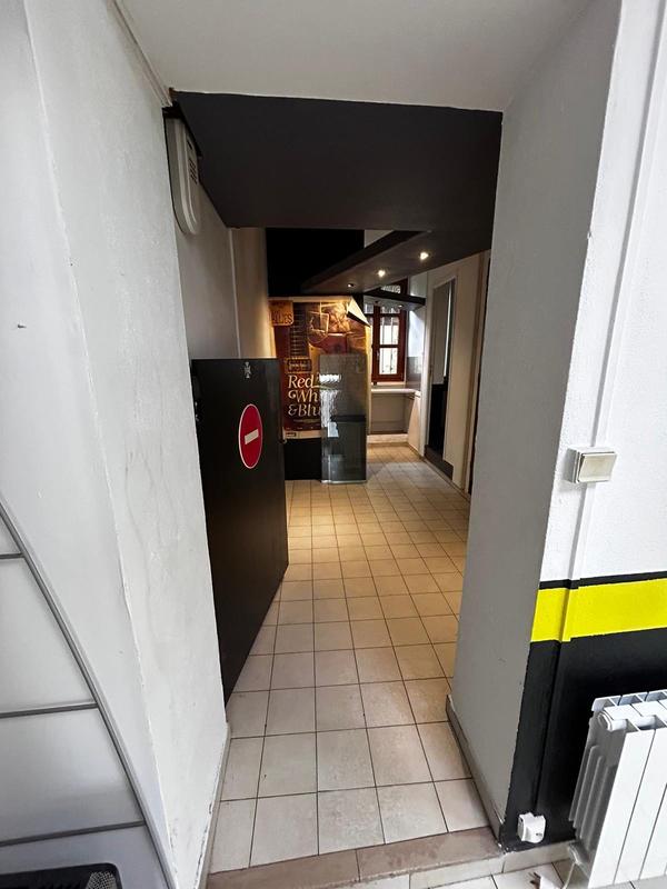 Local d'activités - 39 m² - 3 pièces