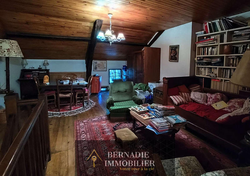 Demeure - 288 m² - 7 pièces