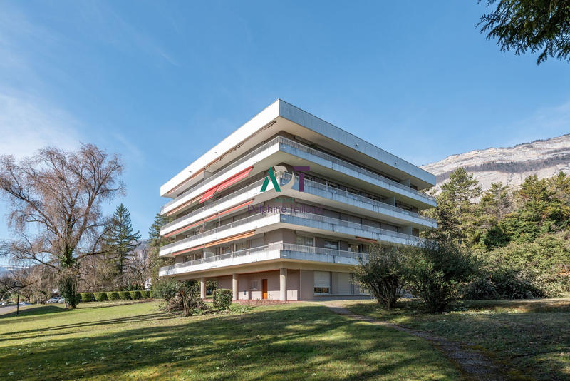 Appartement - 141 m² - 5 pièces