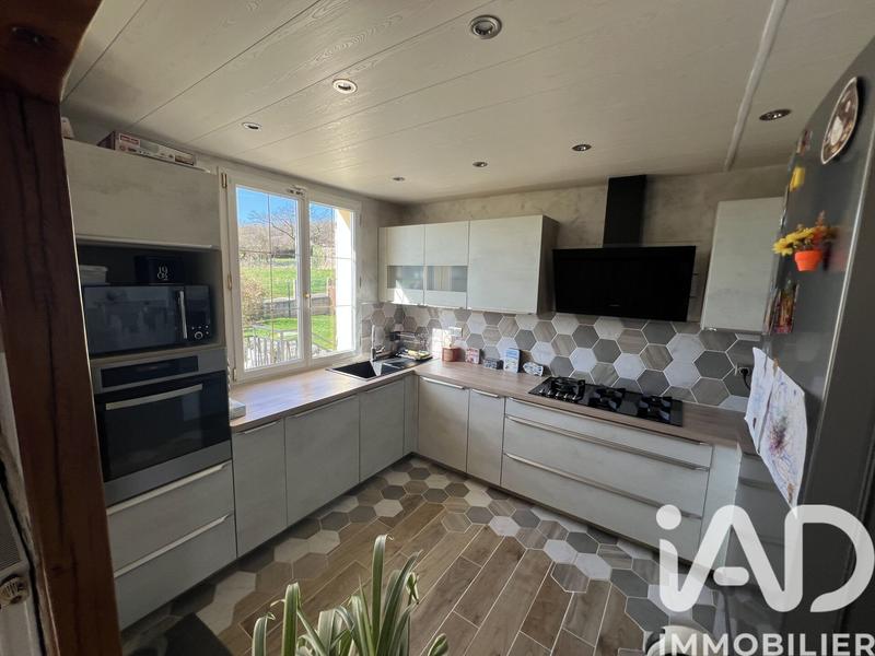 Maison - 122 m² - 5 pièces