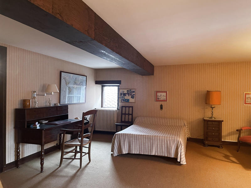 Maison - 420 m² - 15 pièces