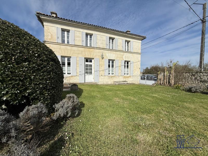 Maison ancienne - 117 m² - 4 pièces