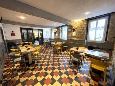 Maison ancienne - 310 m² - 11 pièces