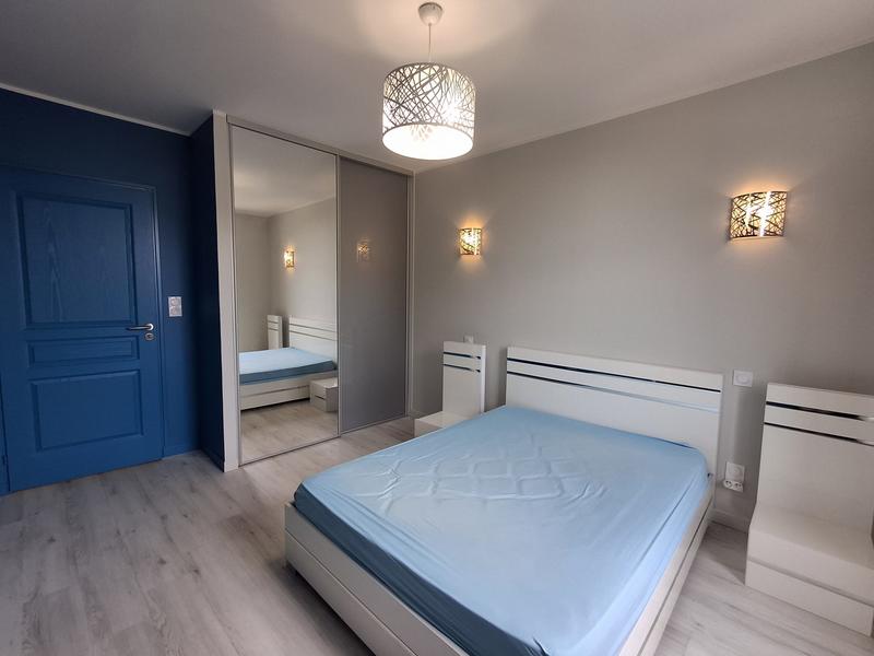 Maison traditionnelle - 241 m² - 7 pièces