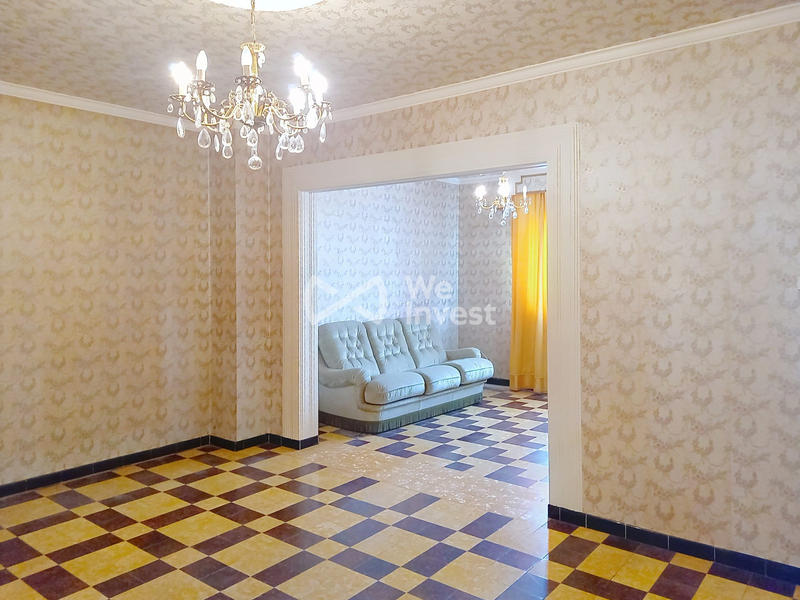 Maison - 107 m² - 7 pièces