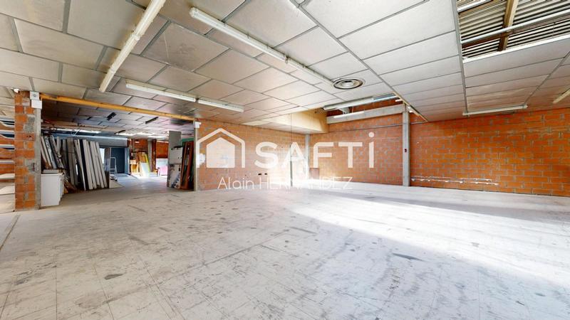 Local commercial - 1 121 m² - 2 pièces