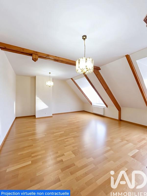 Maison - 240 m² - 9 pièces