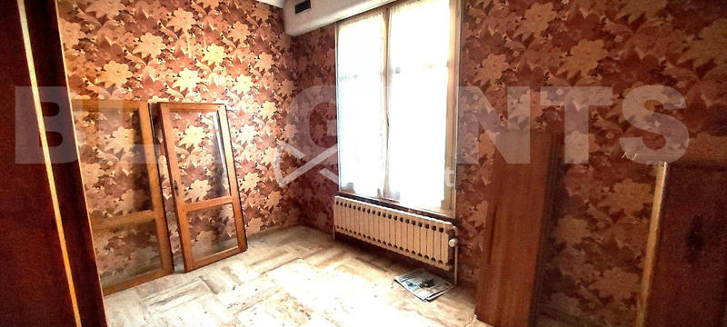 Maison - 233 m² - 9 pièces