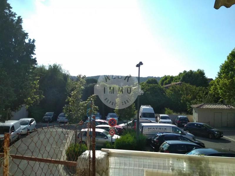 Studio - 25 m² - 1 pièce