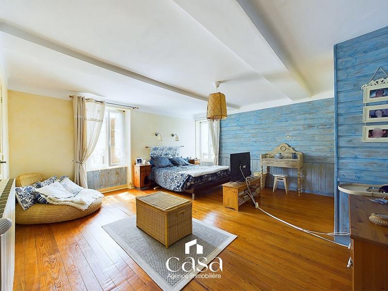 Maison - 188 m² - 7 pièces