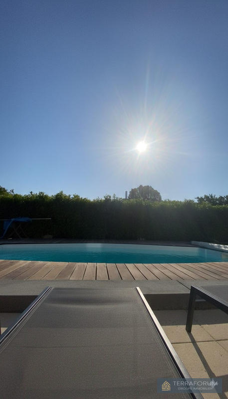 Maison contemporaine - 230 m² - 6 pièces