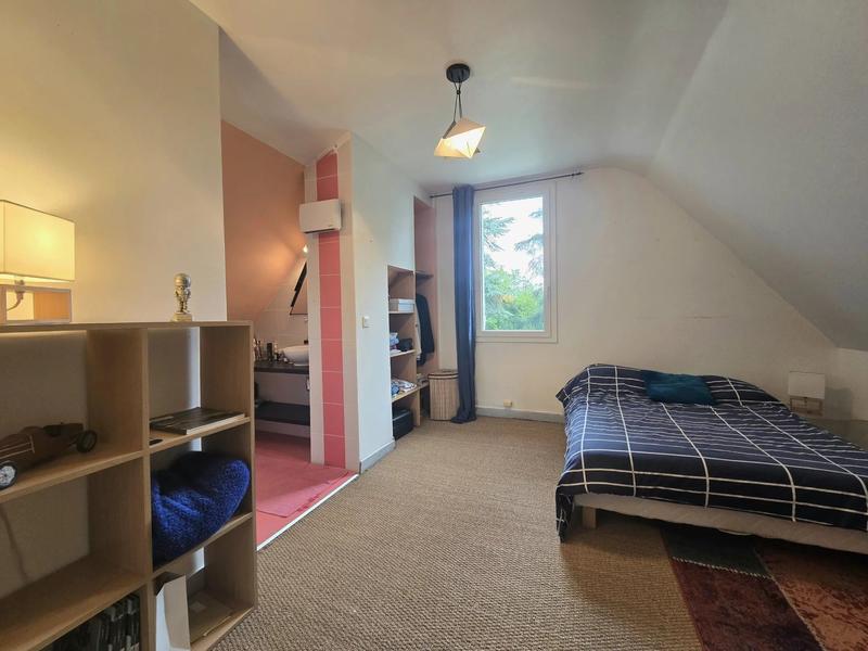 Maison - 290 m² - 9 pièces