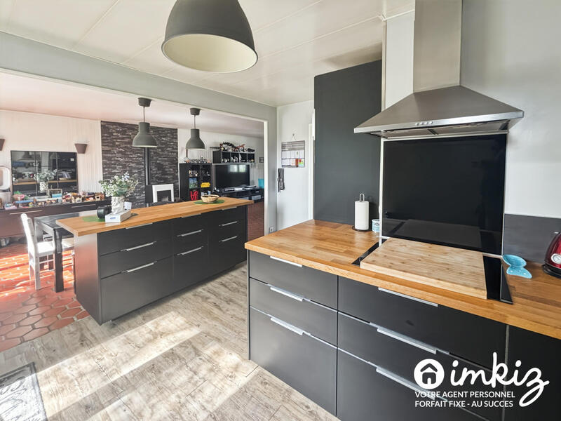 Maison - 93 m² - 4 pièces