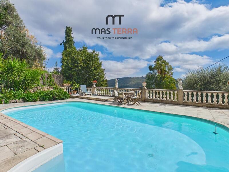 Maison - 98 m² - 5 pièces