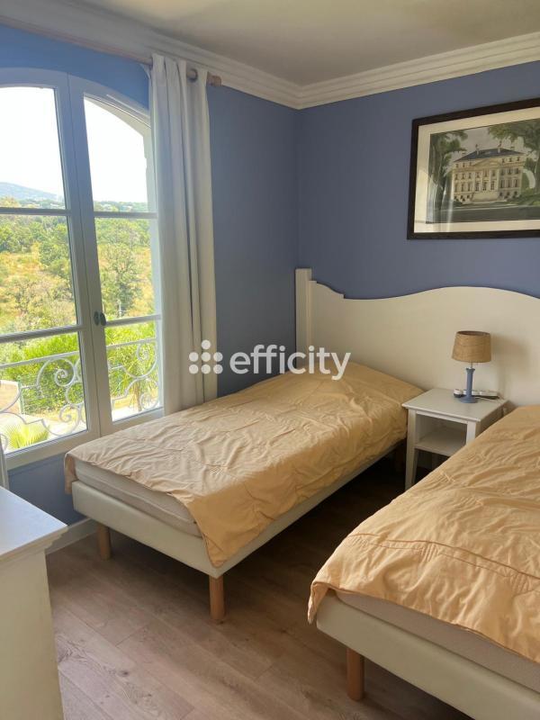 Maison - 80 m² - 5 pièces