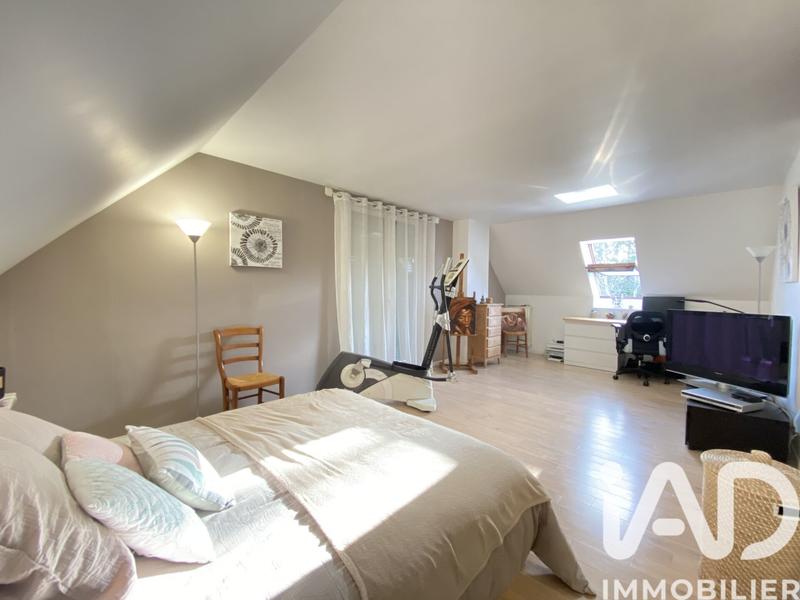 Maison - 180 m² - 8 pièces