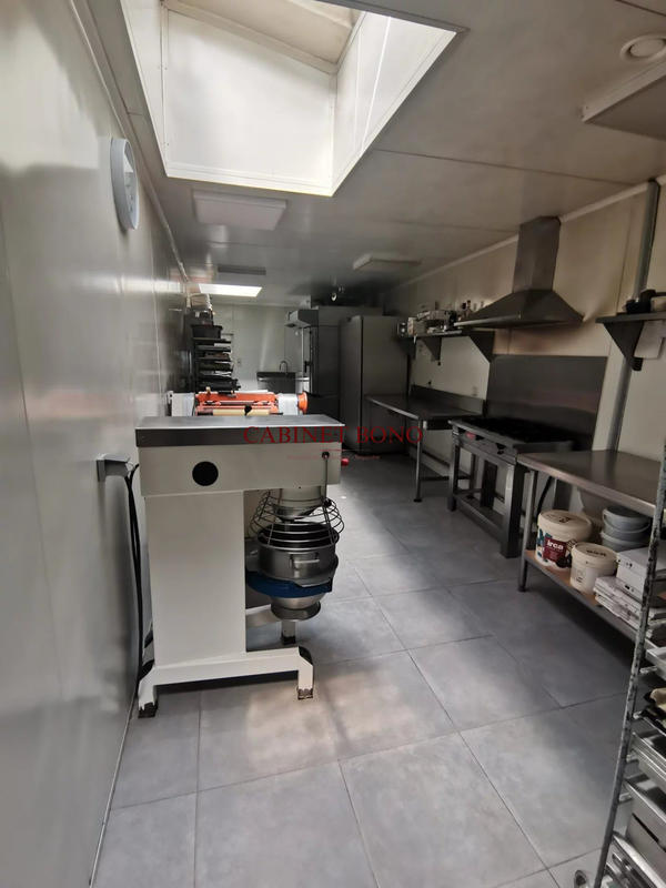 Fonds de commerce - 150 m²