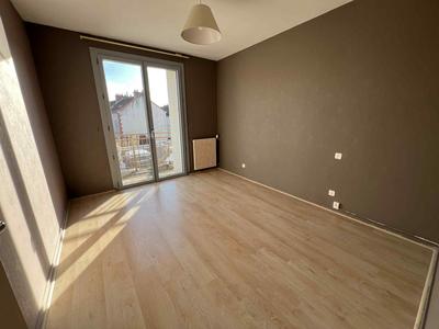 Appartement - 102 m² - 4 pièces