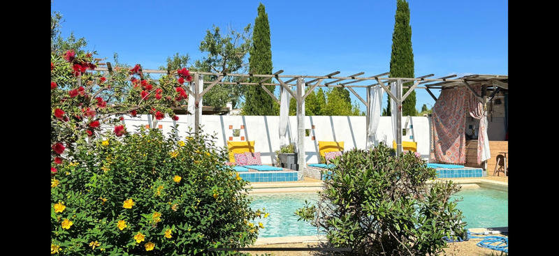 Mas - 580 m² - 20 pièces