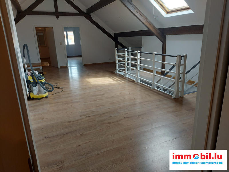 Maison - 255 m² - 7 pièces