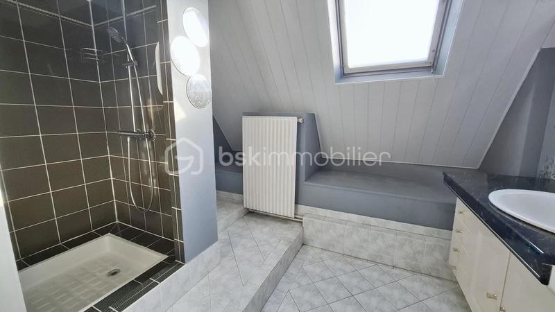 Maison - 146 m² - 6 pièces