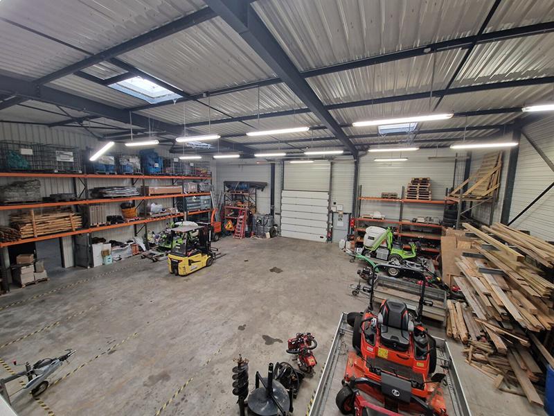 Local d'activités - 800 m²
