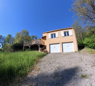 Maison - 104 m² - 5 pièces