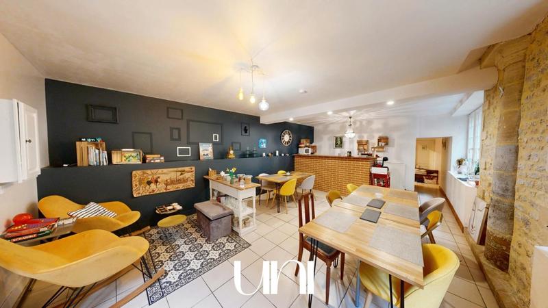 Propriété - 326 m² - 12 pièces