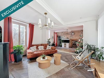 Maison - 170 m² - 7 pièces