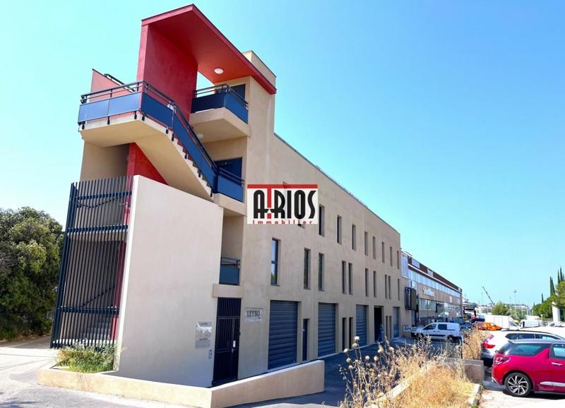 Entrepôt - 116 m² - 1 pièce