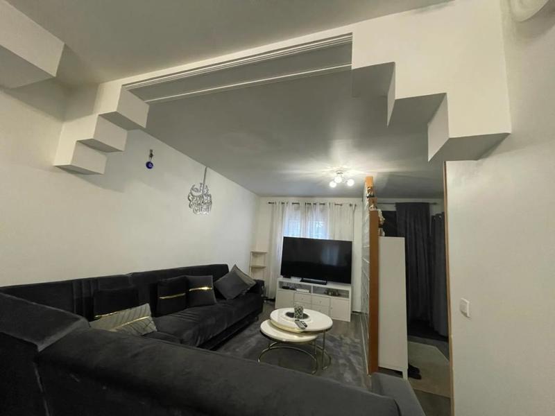 Maison - 87 m² - 6 pièces