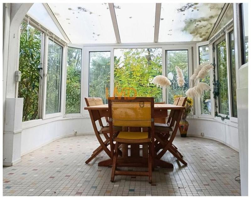 Villa - 204 m² - 8 pièces