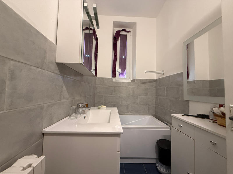 Maison - 205 m² - 5 pièces