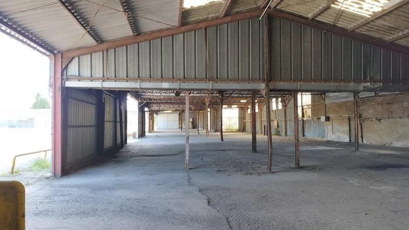 Entrepôt - 4 600 m²