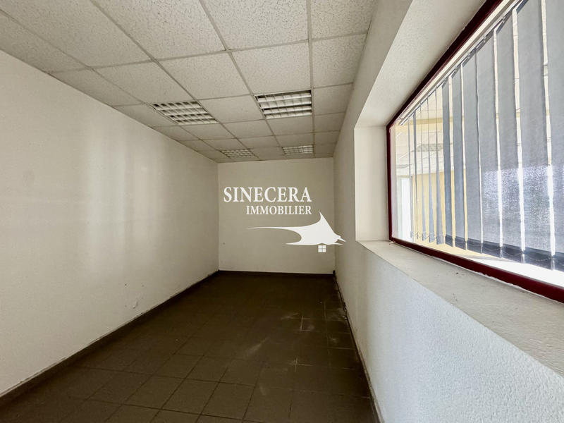Local commercial - 150 m²