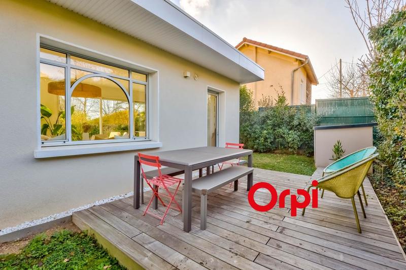 Maison - 190 m² - 8 pièces