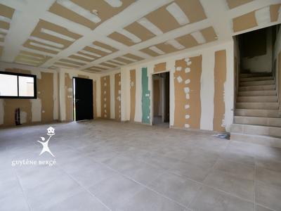 Maison - 86 m² - 4 pièces