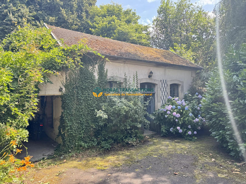 Maison - 468 m² - 10 pièces