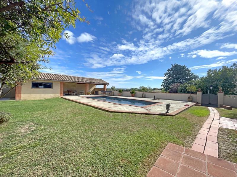 Maison de village - 285 m² - 8 pièces