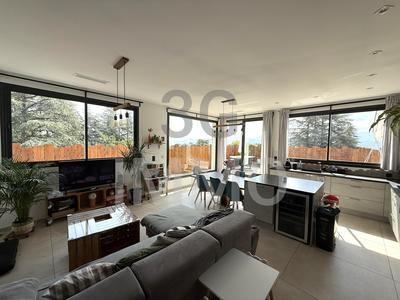 Appartement - 103 m² - 4 pièces