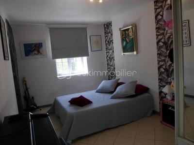 Corps de ferme - 600 m² - 13 pièces