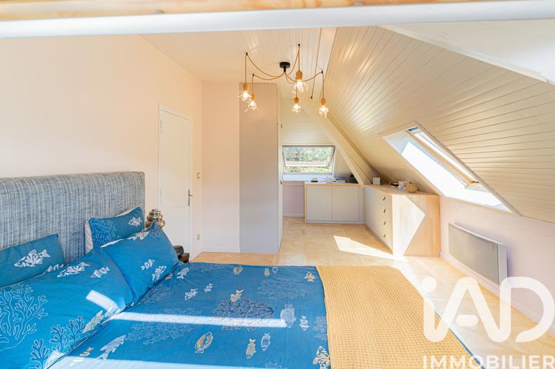 Maison - 234 m² - 9 pièces