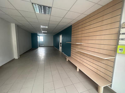 Local commercial - 58 m² - 3 pièces