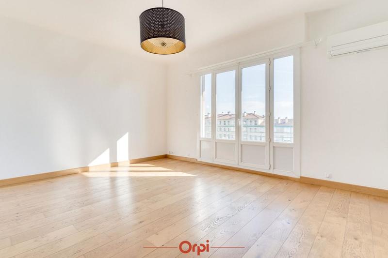 Appartement - 77 m² - 4 pièces
