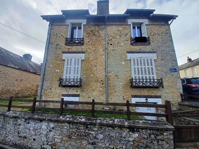 Maison de village - 95 m² - 5 pièces