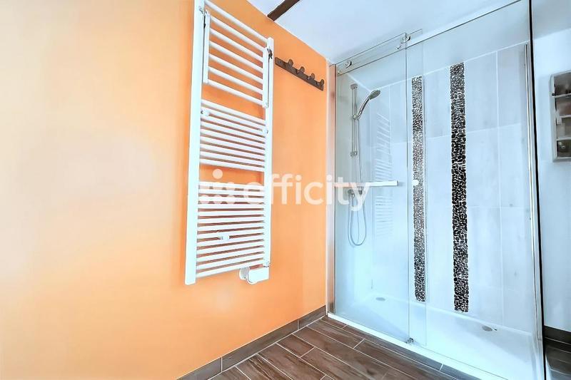 Maison - 105 m² - 6 pièces