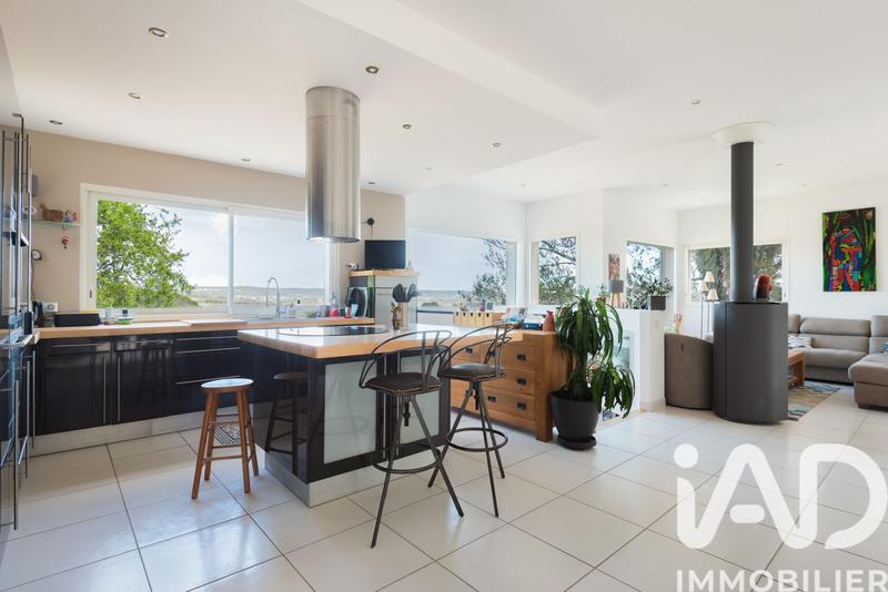 Maison - 181 m² - 8 pièces