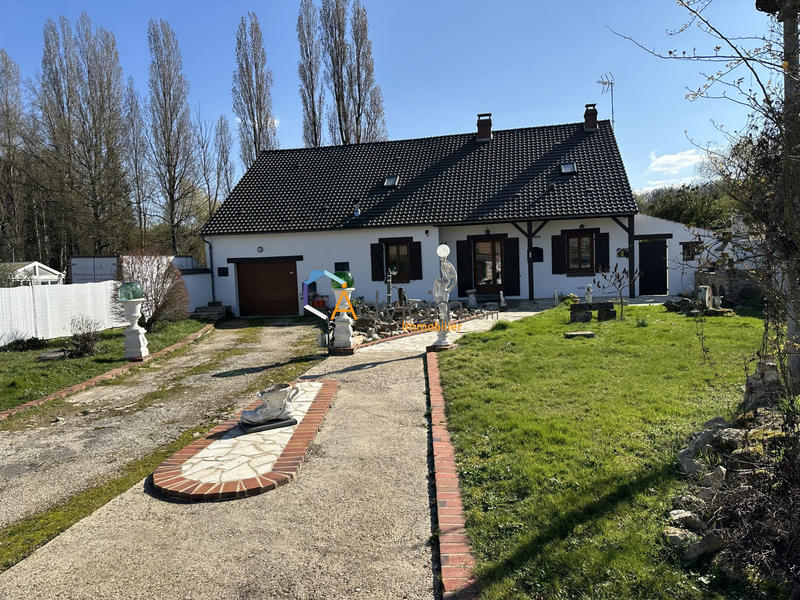 Maison - 220 m² - 6 pièces