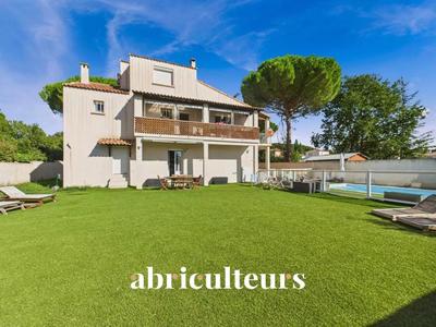 Maison - 192 m² - 7 pièces