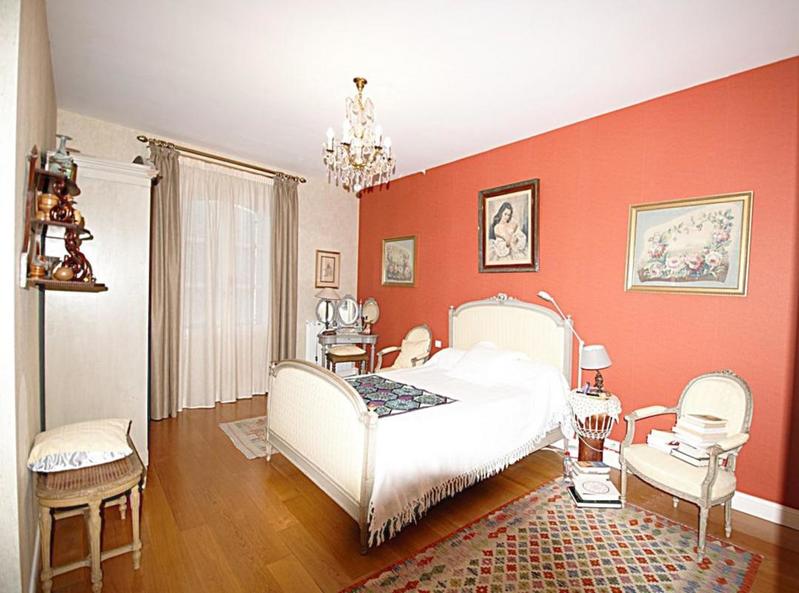 Maison - 525 m² - 10 pièces